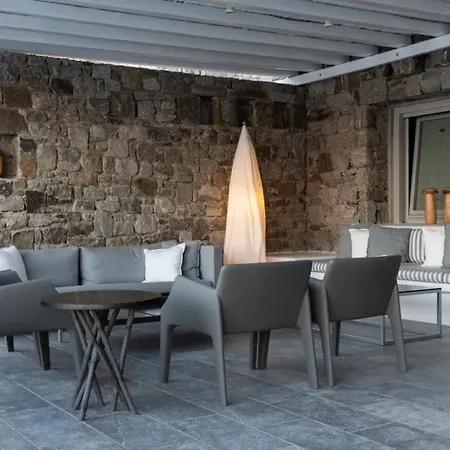 Grand * Megali Ammos (Mykonos)