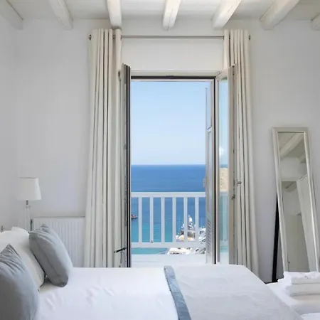 Grand * Megali Ammos (Mykonos)